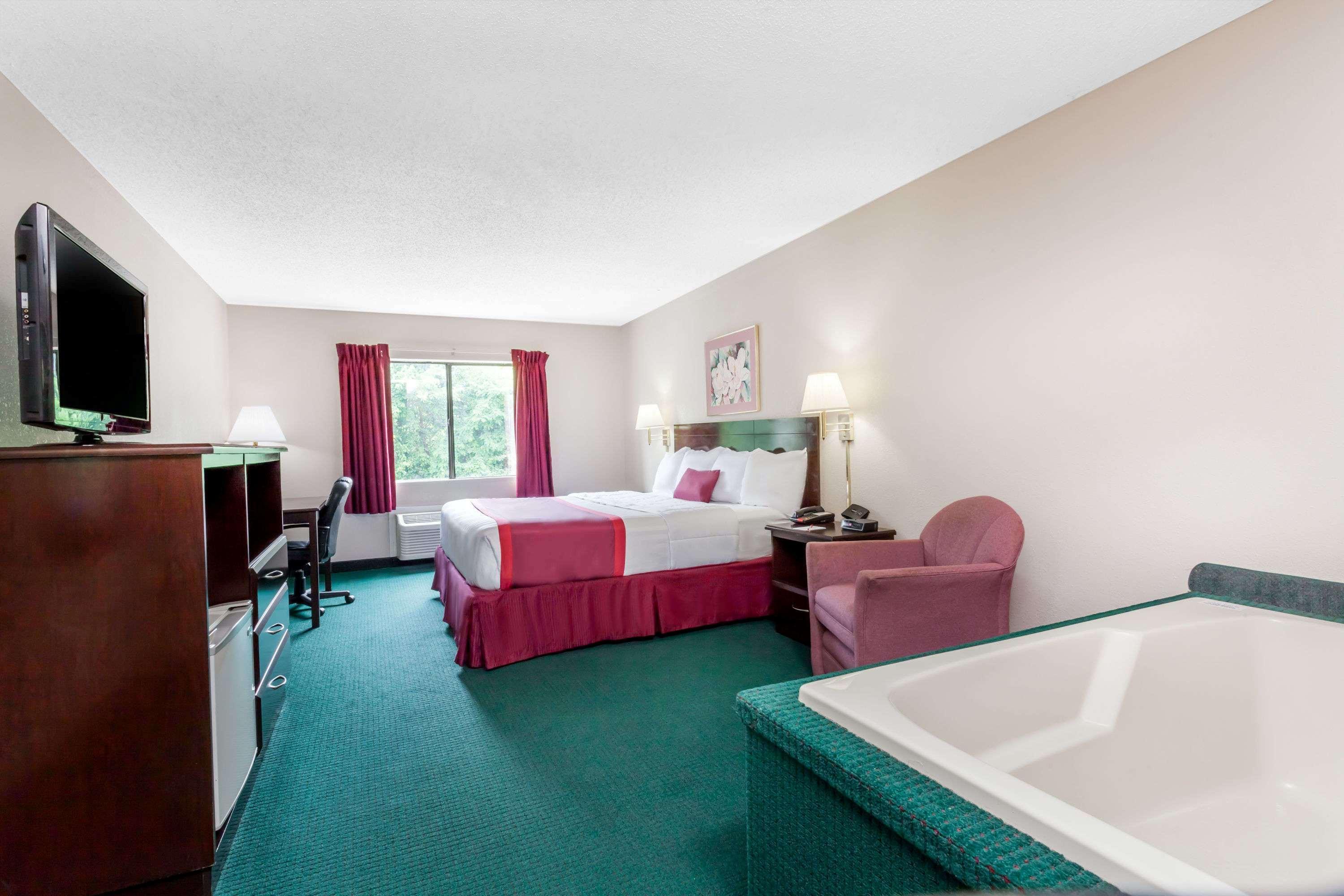 Ramada By Wyndham Tell City Dış mekan fotoğraf