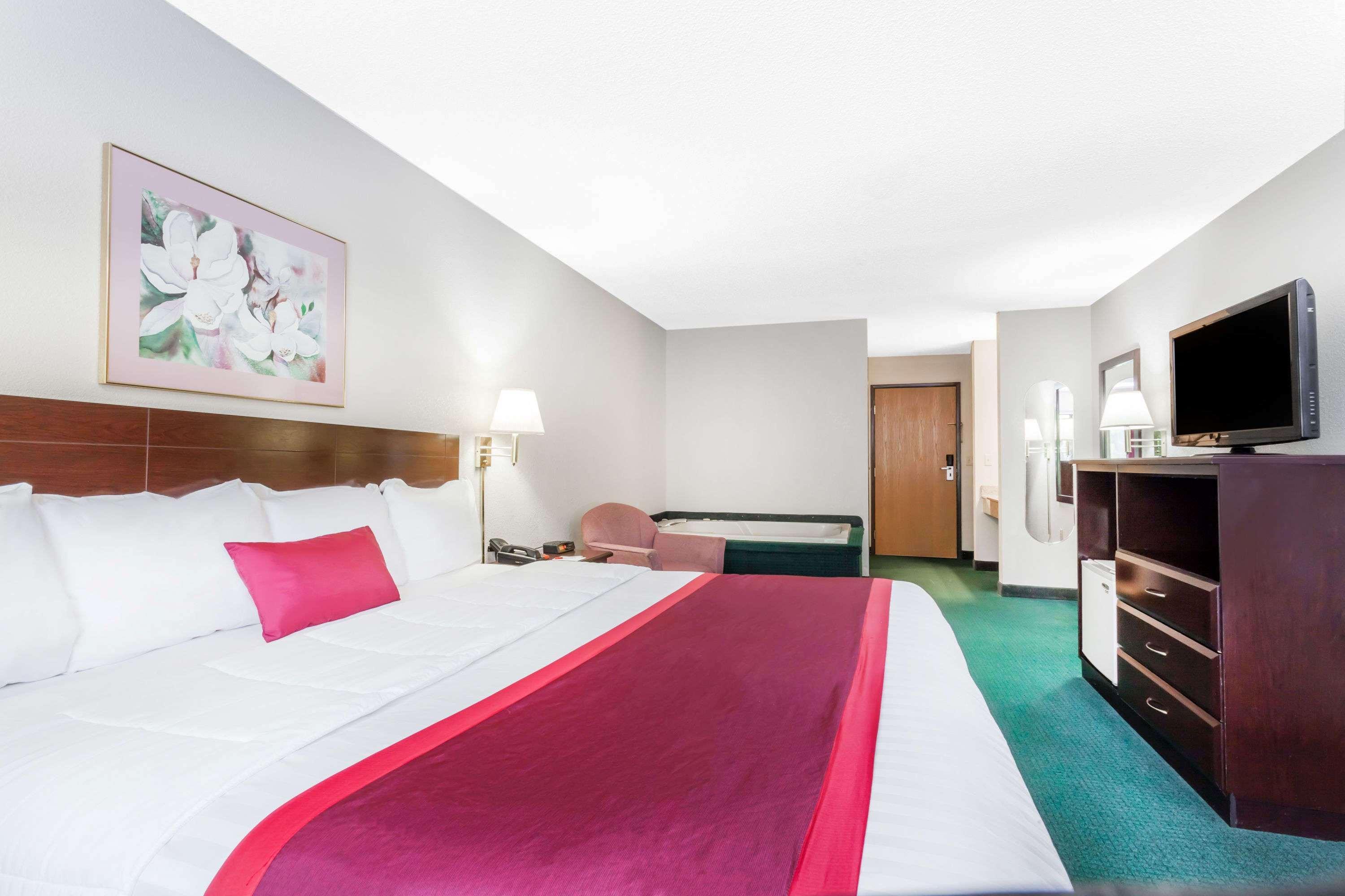 Ramada By Wyndham Tell City Dış mekan fotoğraf